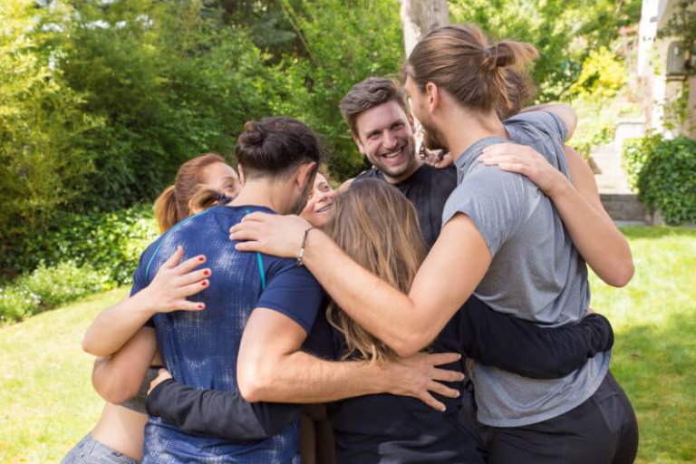 gruppe beim teamevent mit der espoto schnitzeljagd app
